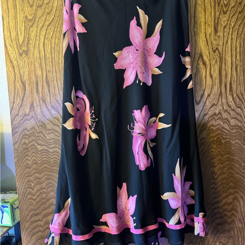 Chic Black and Pink Floral Midi Skirt